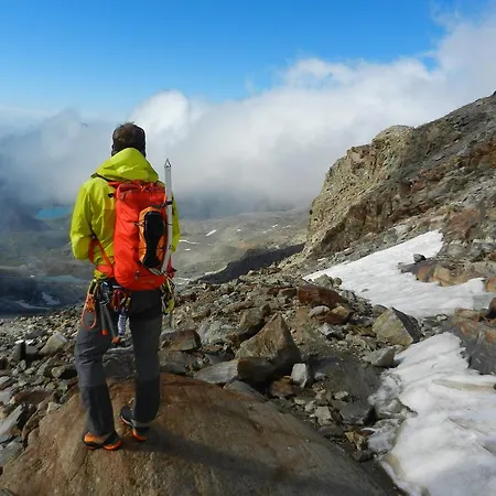 Gruber-hansen 公寓 *